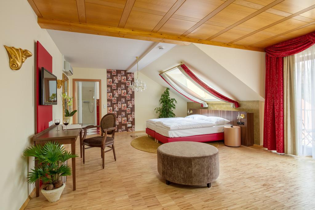 Hotel L'Adresse Garni Heusweiler Room photo